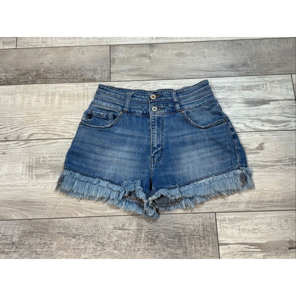 KanCan ladies Jean shorts size 28
